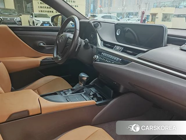 Lexus ES id 4261325 из Китая 11