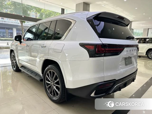 Lexus LX id 4274430 из Китая 9