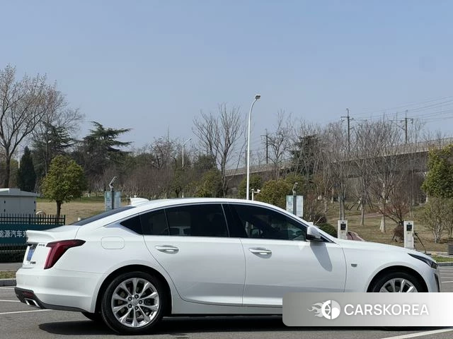 Cadillac CT5 id 4209318 из Китая 16