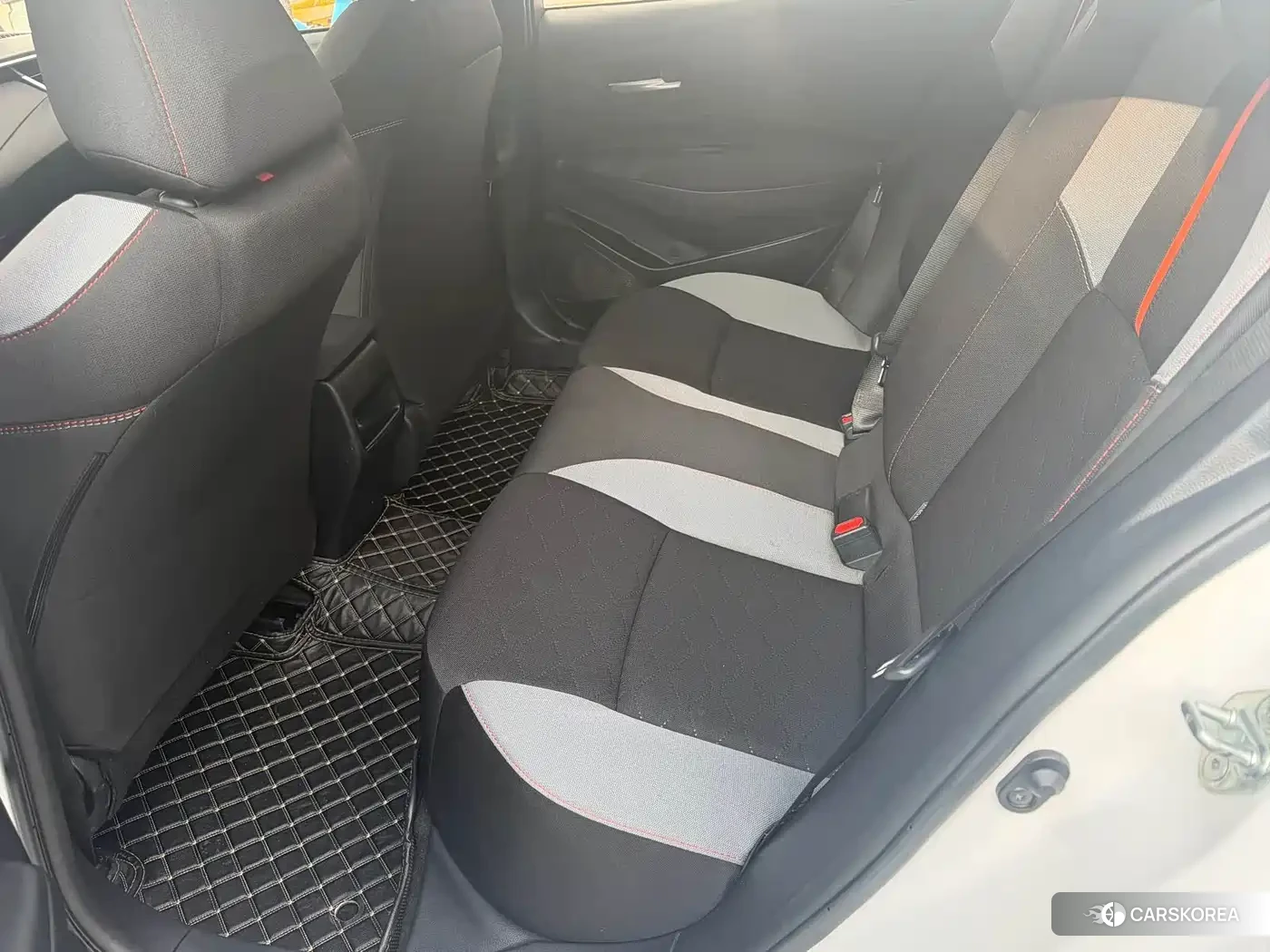 Toyota Corolla id 4570667 из Китая 8
