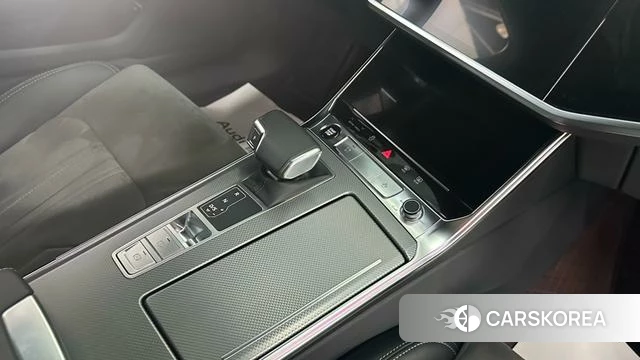 Audi A6L id 4359337 из Китая 16