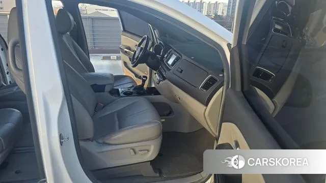 Kia The New Carnival id 3552887 из Кореи 17