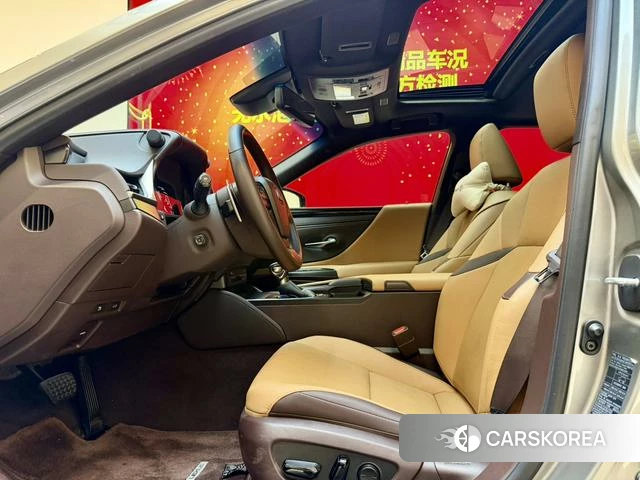 Lexus ES id 4260152 из Китая 17