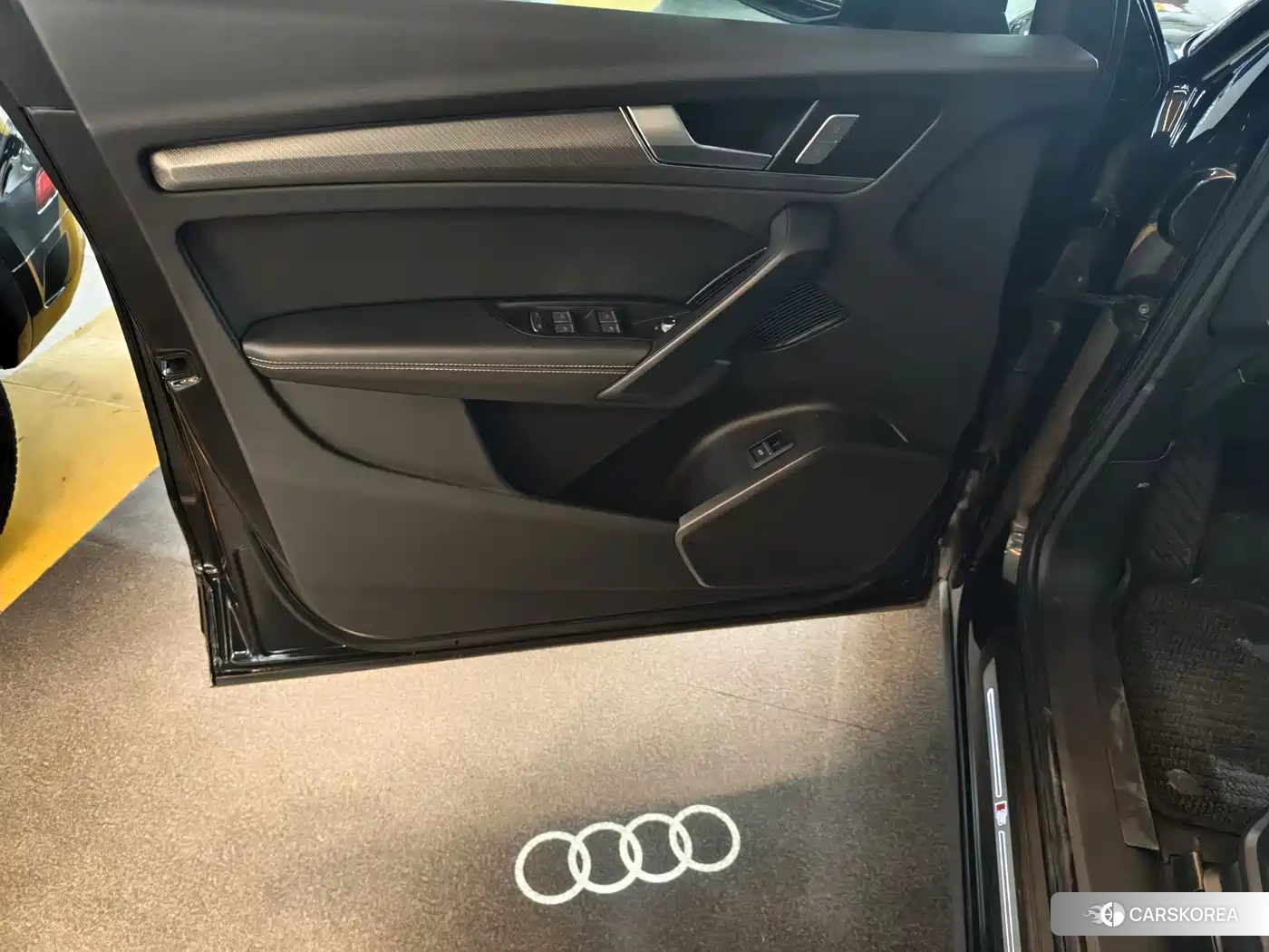 Audi Q5L id 4600853 из Китая 16