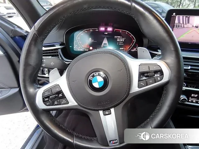 BMW 5 Series (G30) id 3361965 из Кореи 18