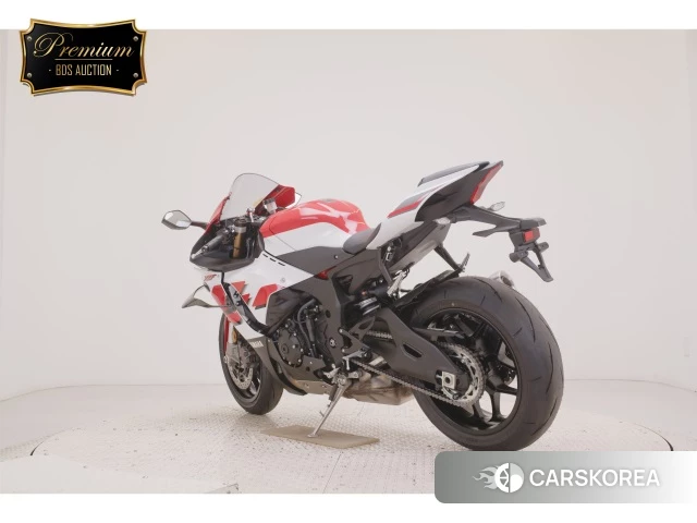 Yamaha YZF-R1 id 4405282 из Японии 8