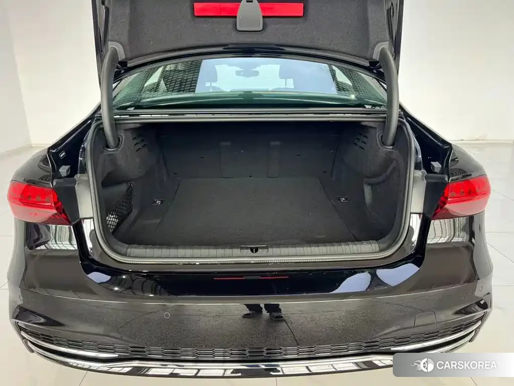Audi A7L id 4599699 из Китая 19