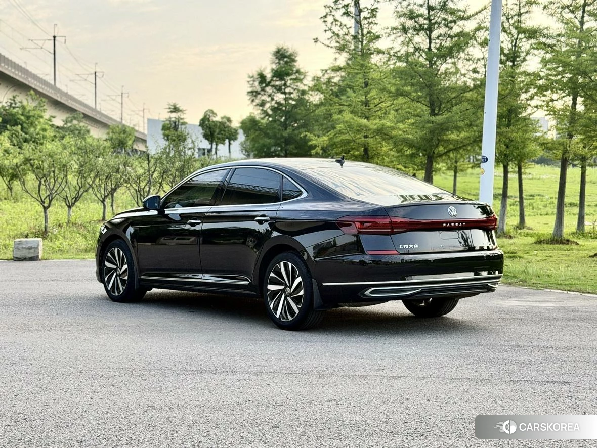 Volkswagen Passat id 4467770 из Китая 18
