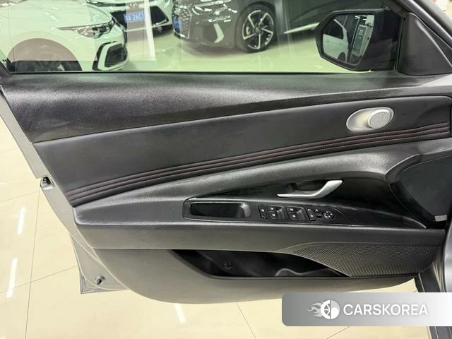 Hyundai Elantra id 4263450 из Китая 23
