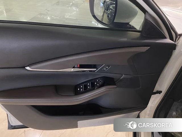 Mazda CX-30 id 4276028 из Китая 21