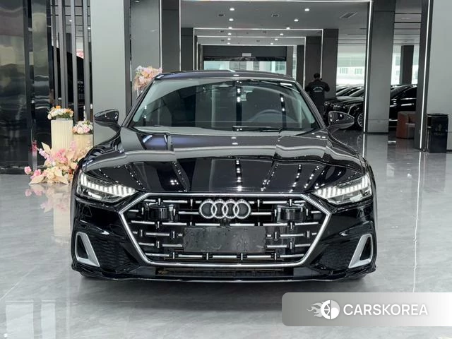 Audi A7L id 4215105 из Китая 12