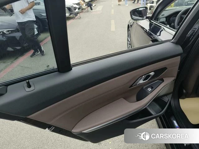 BMW 3 series id 4278381 из Китая 22
