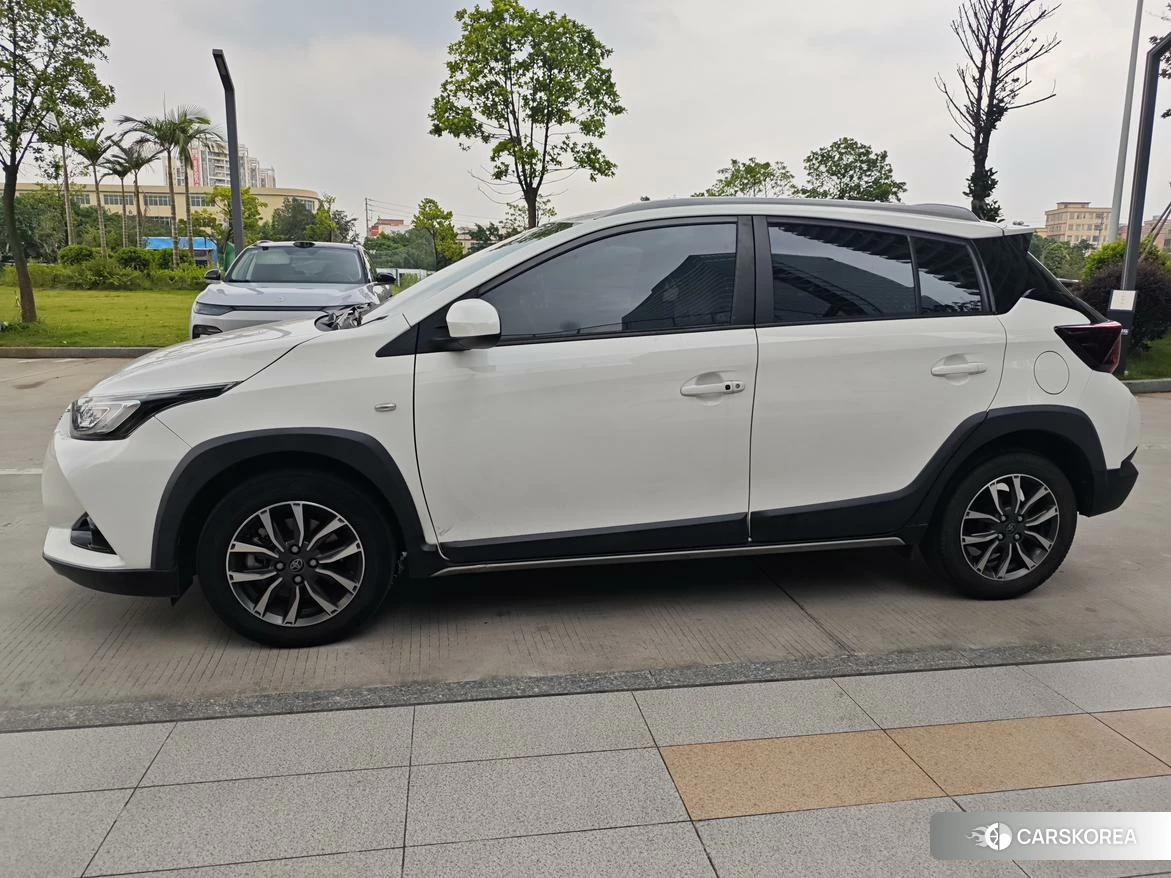 Toyota Yaris L id 4514018 из Китая 19