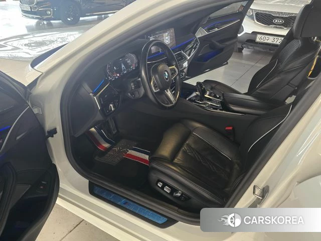 BMW 5 Series (G30) id 3860197 из Кореи 17