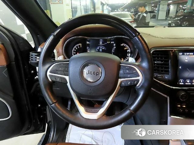 Jeep Grand Cherokee id 4586225 из Кореи 18
