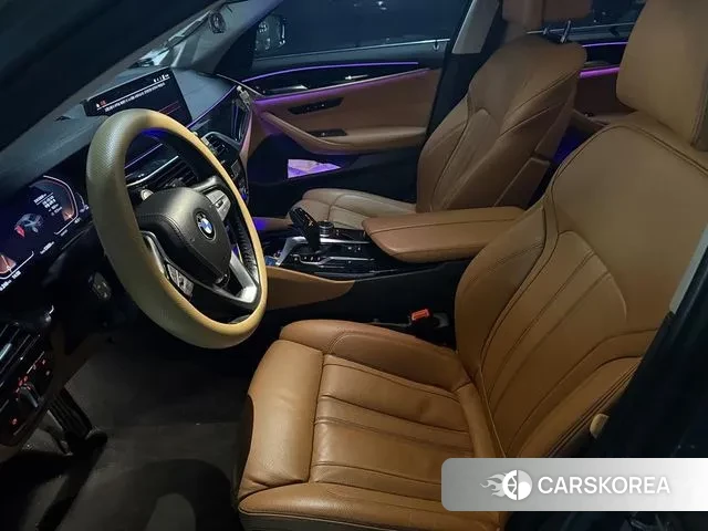 BMW 5 Series (G30) id 3517117 из Кореи 14