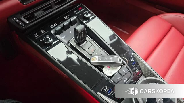 Porsche 911(992) id 4691828 из Кореи 28