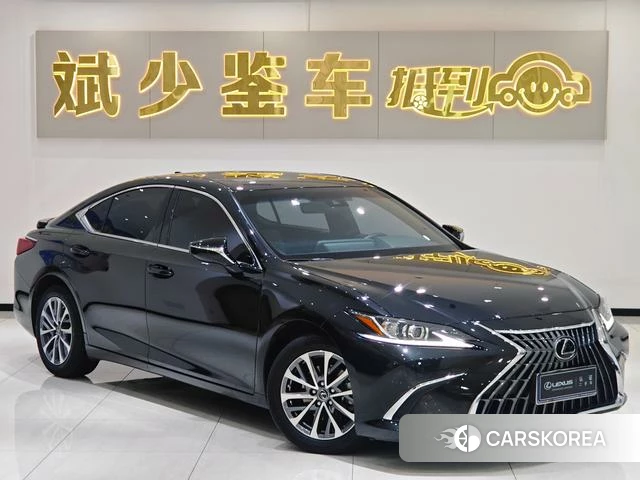 Lexus ES id 4307785 из Китая 9