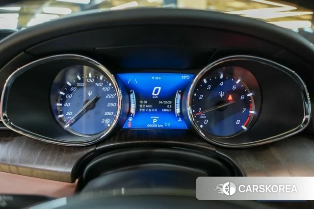 Maserati Quattroporte id 3889330 из Кореи 18