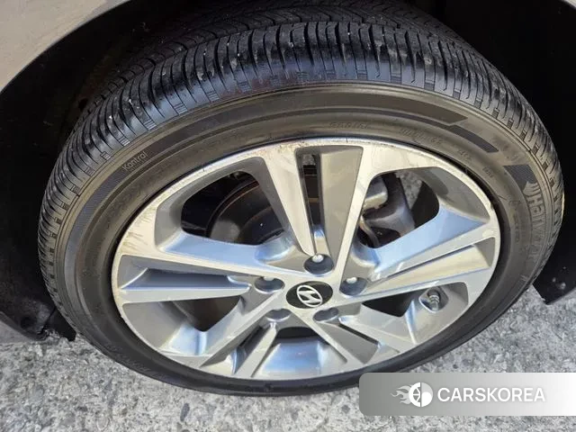 Hyundai Avante AD id 3568685 из Кореи 17