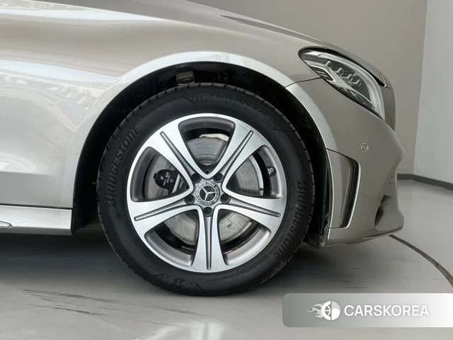 Mercedes-Benz Class C id 4253989 из Китая 14