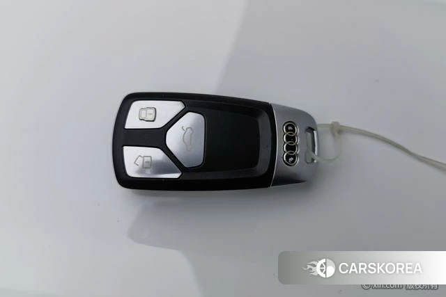 Audi A4L id 4212749 из Китая 20