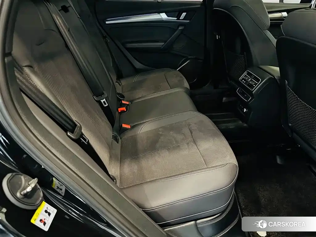 Audi Q5L Sportback id 4514216 из Китая 14