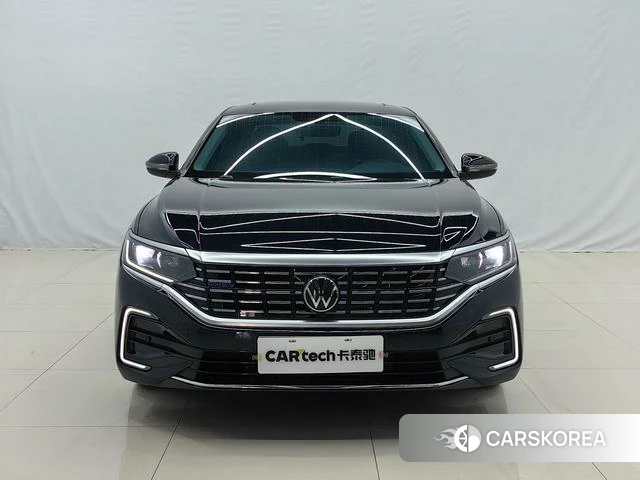 Volkswagen Passat PHEV id 4365847 из Китая 14