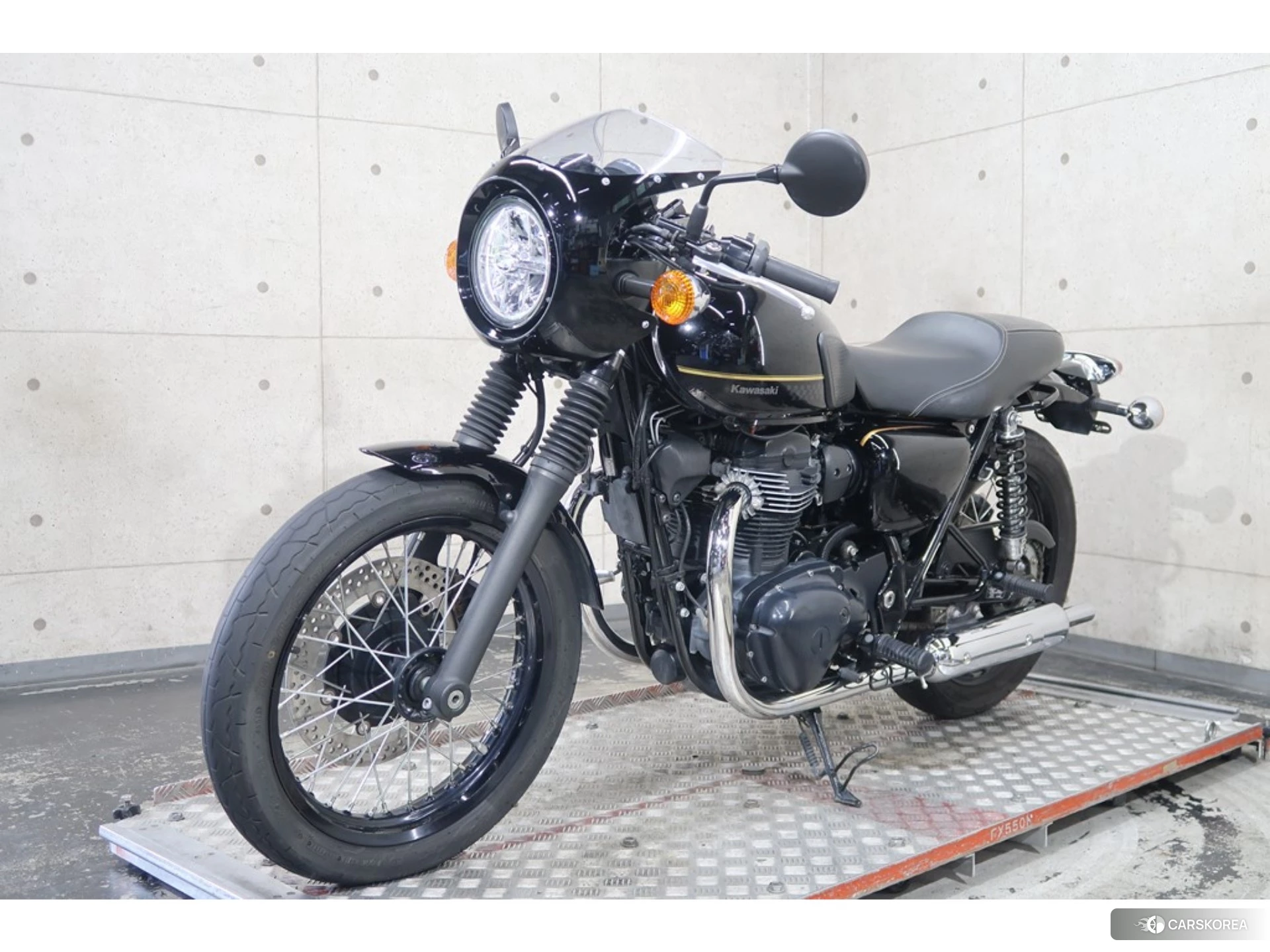 Kawasaki W800 CAFE id 4192817 из Японии 29