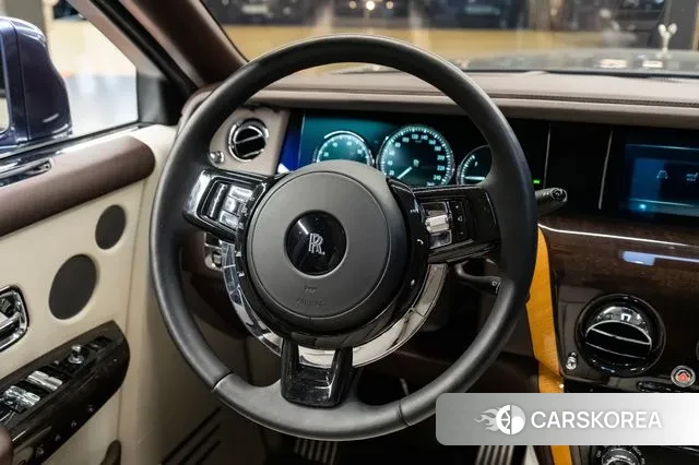 Rolls-Royce Phantom id 3449563 из Кореи 10