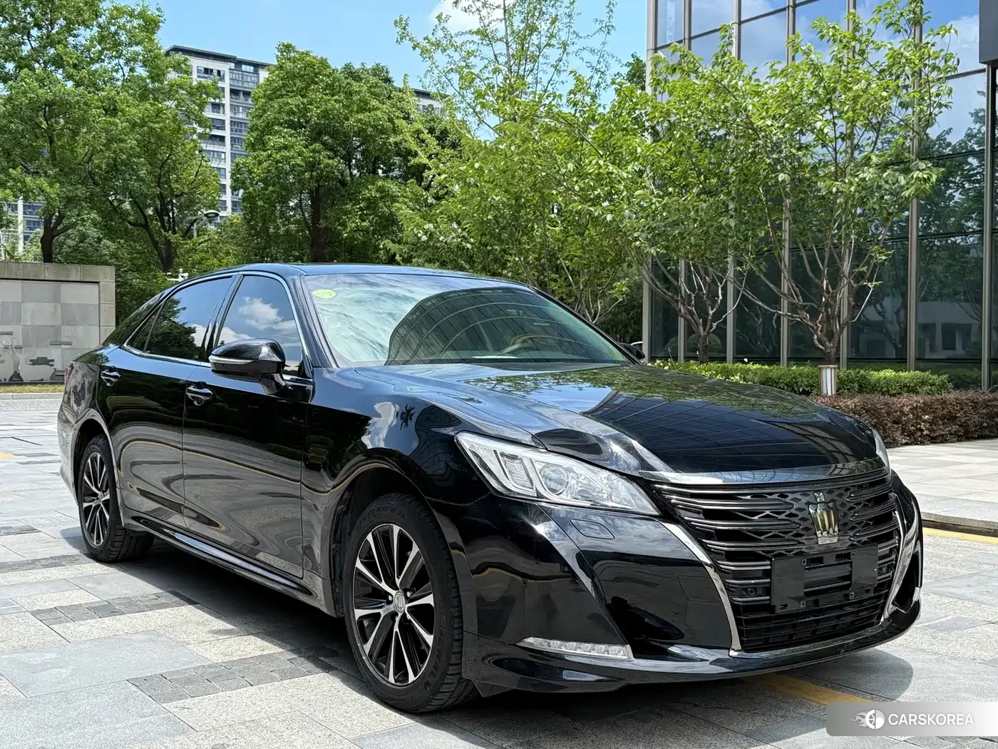Toyota Crown id 4607168 из Китая 8