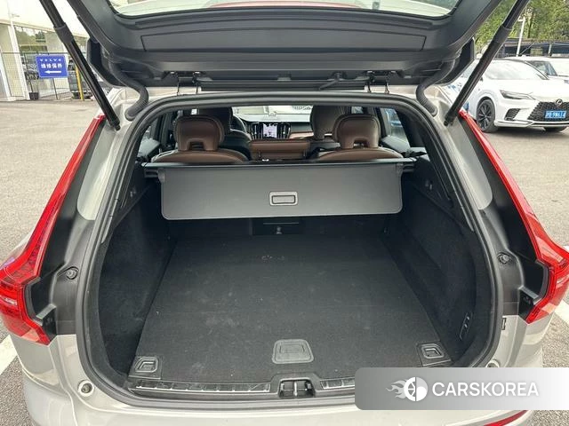 Volvo XC60 PHEV id 4238745 из Китая 13