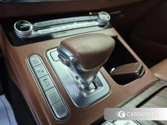 Genesis G90 id 3448957 из Кореи 18