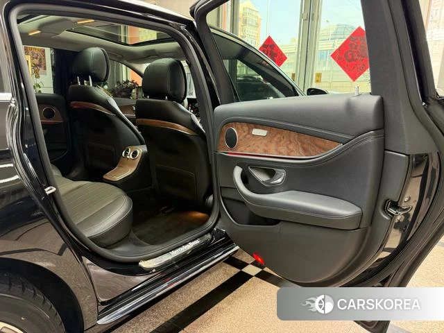 Mercedes-Benz E-class id 4258359 из Китая 43