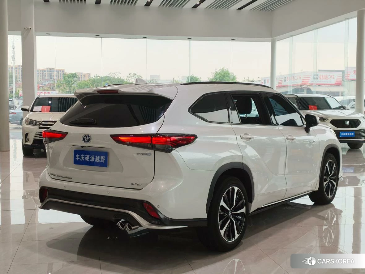 Toyota Crown Lufang id 4487143 из Китая 16