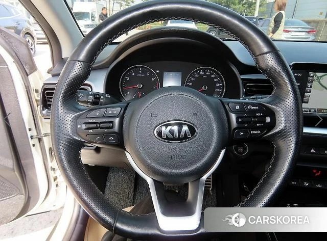 Kia Stonic id 3846055 из Кореи 17