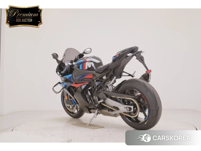 BMW M1000RR id 4341352 из Японии 8