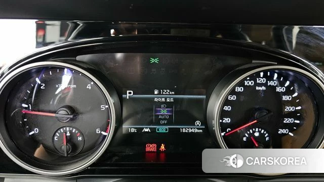 Kia Carnival 4th generation id 4284181 из Кореи 18