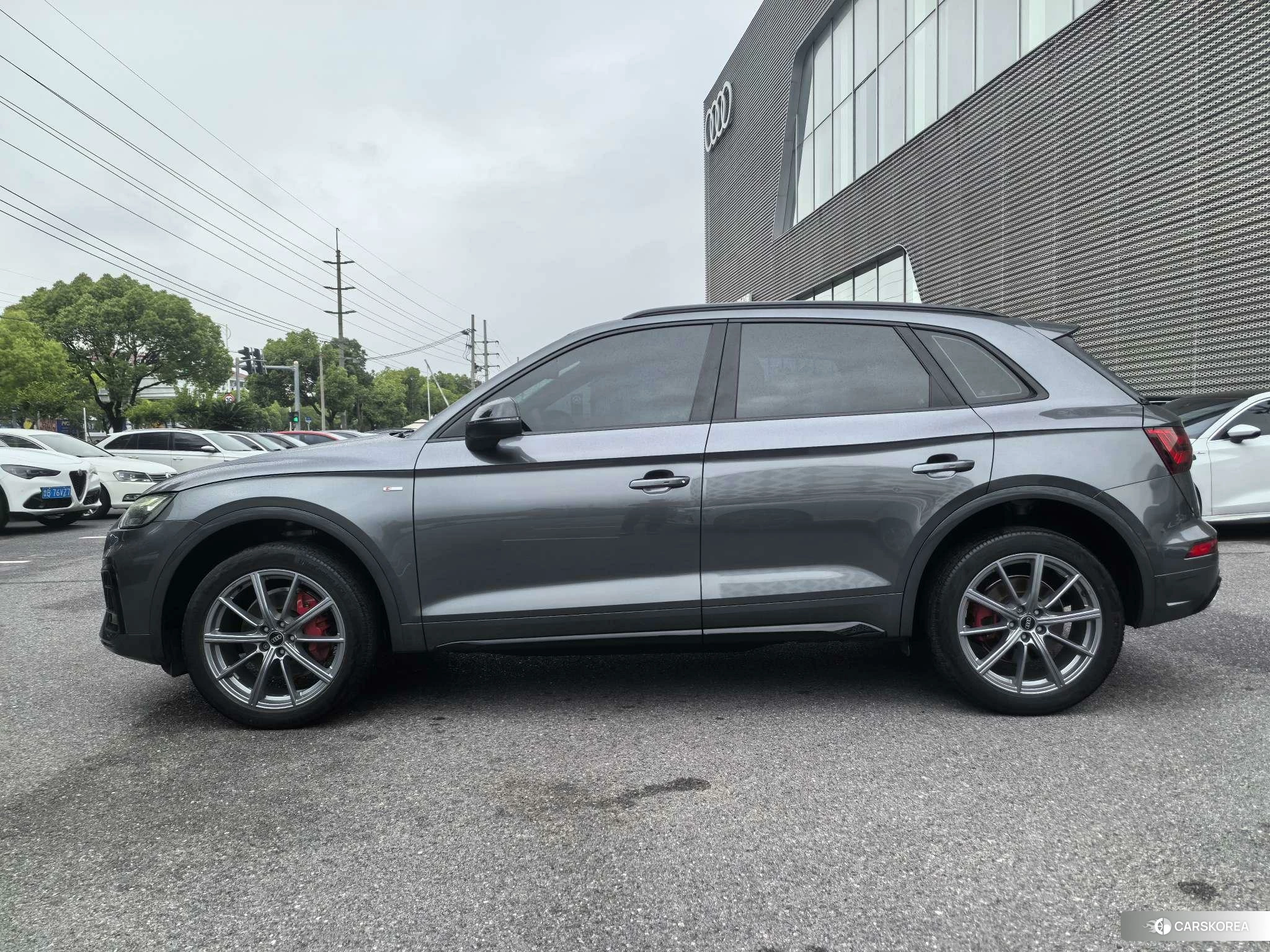 Audi Q5L id 4453860 из Китая 8