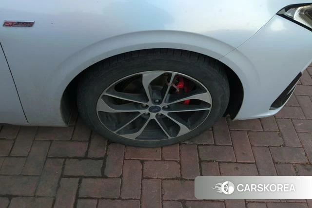 Ford Mondeo id 4207658 из Китая 15