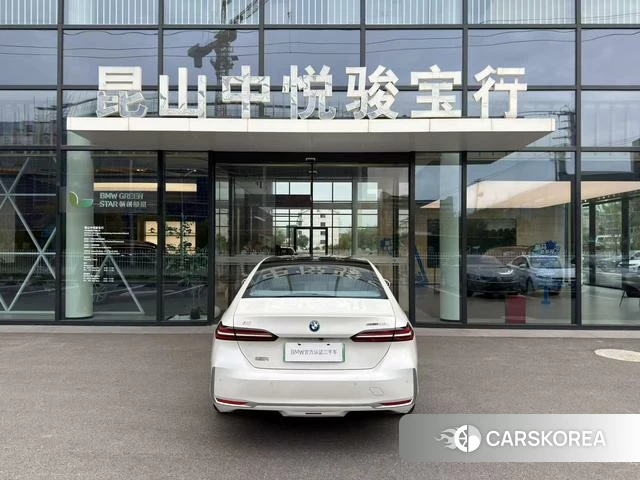 BMW i5 id 4259261 из Китая 9