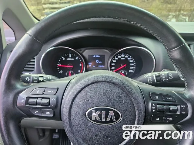 Kia The New Carnival id 2759807 из Кореи 16