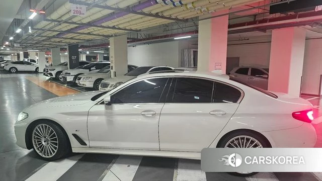 BMW 5 Series (G30) id 3806217 из Кореи 10