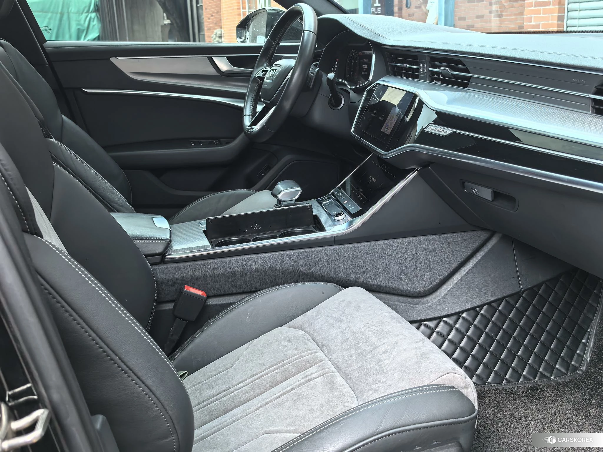 Audi A6L id 4492632 из Китая 20
