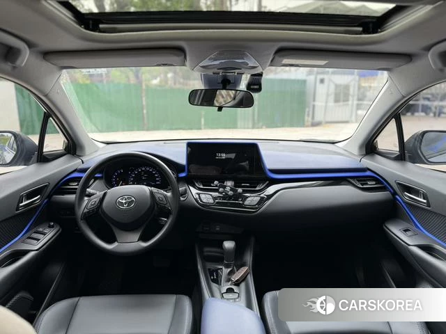 Toyota C-HR id 4263754 из Китая 21