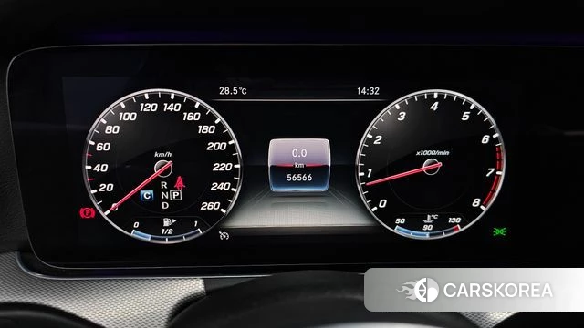 Mercedes-Benz E-Class W213 id 4595523 из Кореи 34