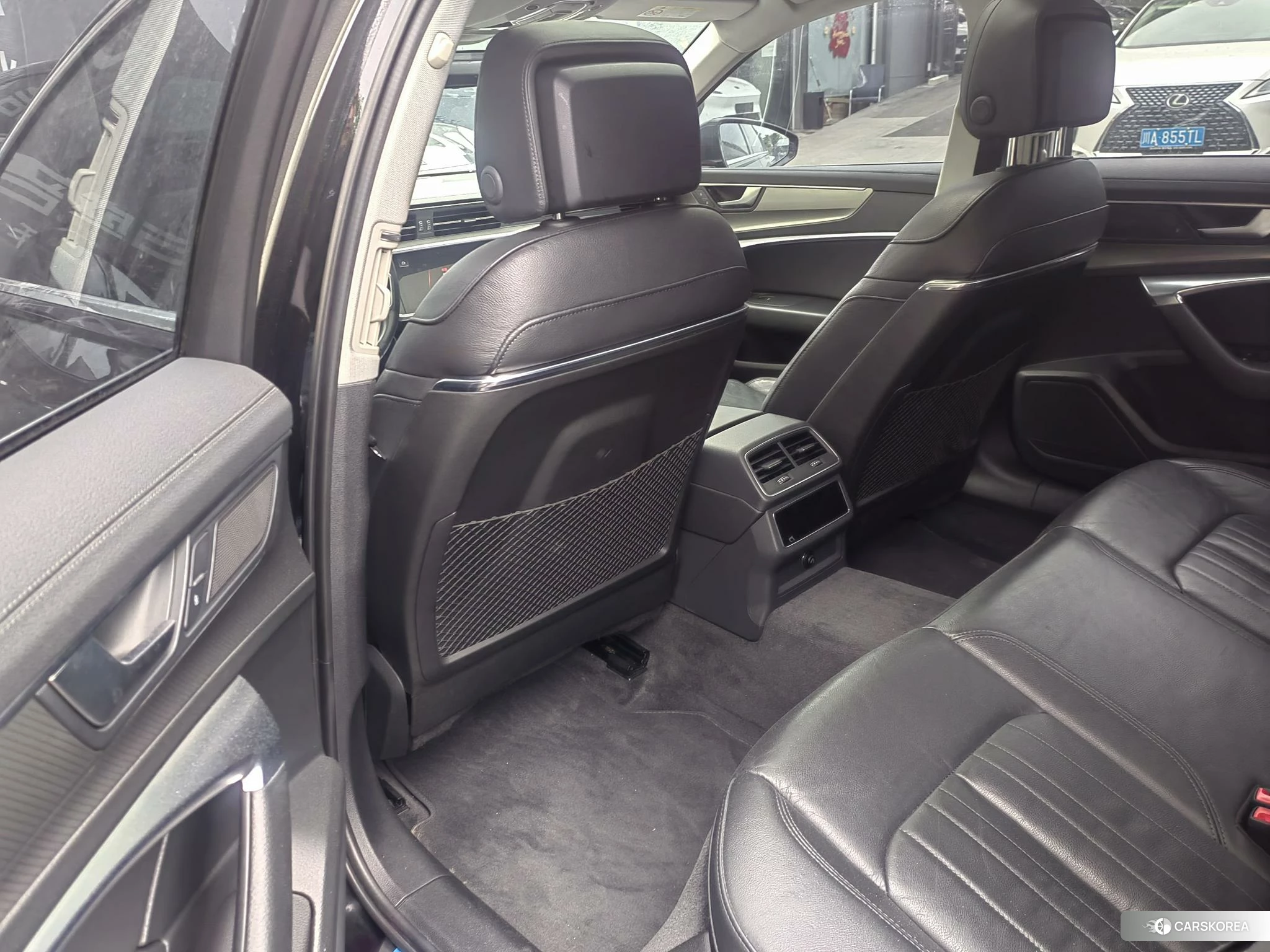 Audi A6L id 4441160 из Китая 8
