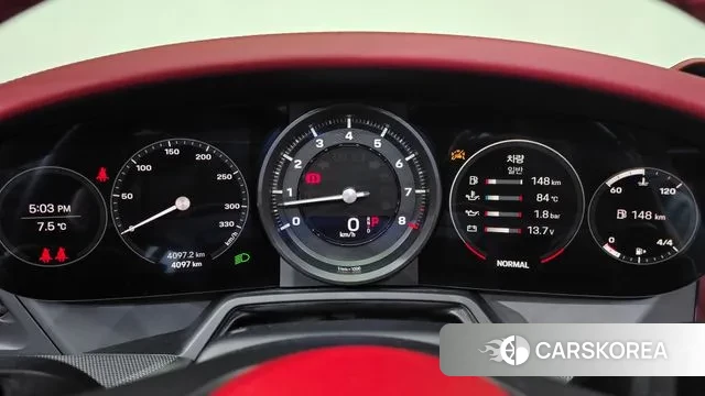 Porsche 911(992) id 3706650 из Кореи 18