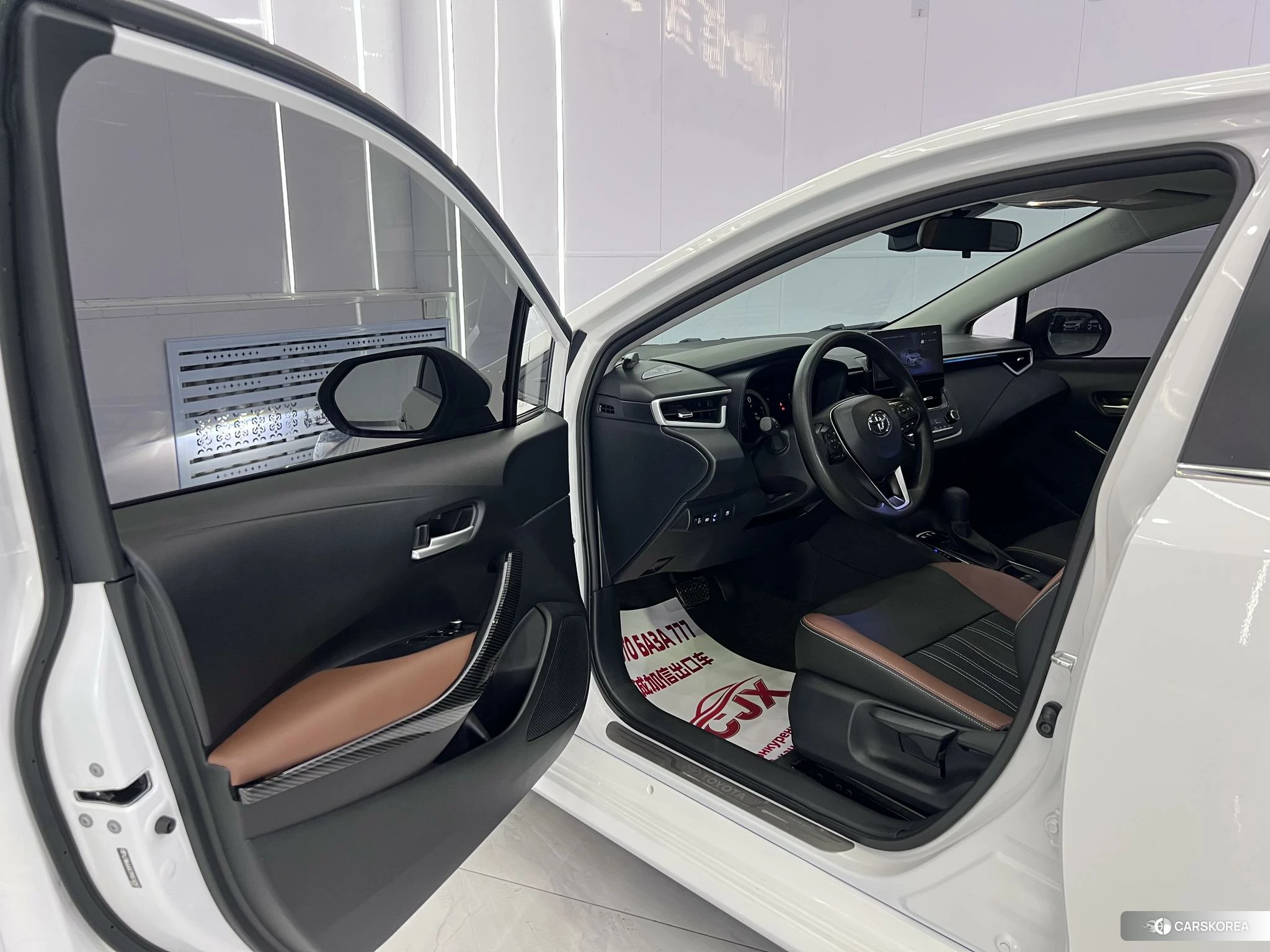 Toyota Corolla id 4514929 из Китая 18