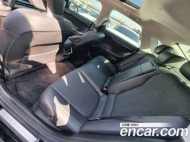 Hyundai Grandeur (GN7) id 2438909 из Кореи 18